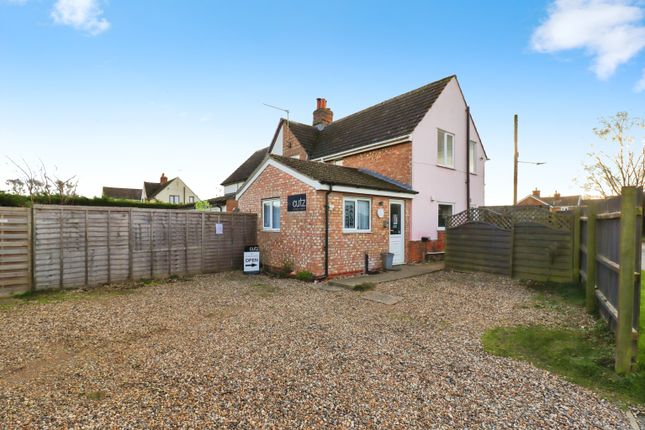 3 bed property, in Hepworth Road, £330,000