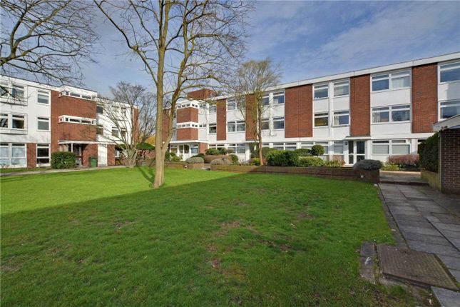 1 bed property, in Sweyn Place, £250,000