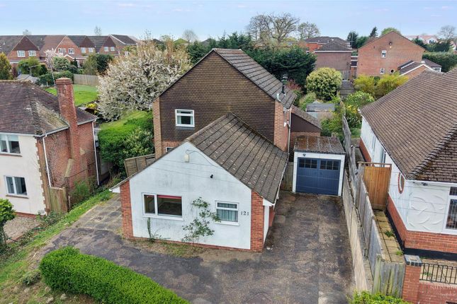 4 bed property, in Chapel Hill, £600,000