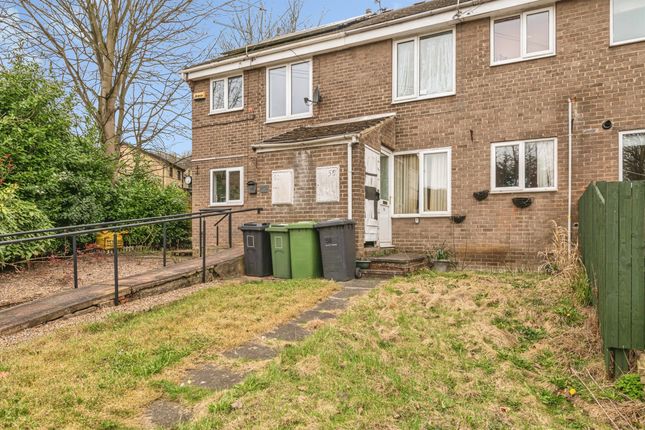 1 bed property, in Croft Gardens, £40,000