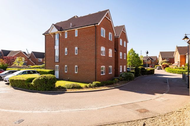 2 bed property, in Teal Way, £190,000