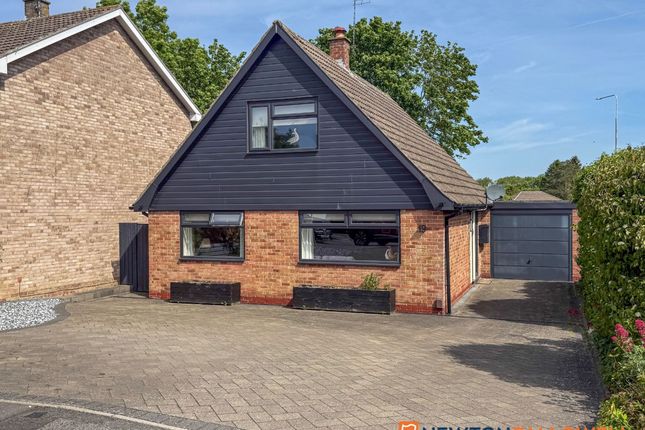 3 bed property, in Whomsley Close, £270,000