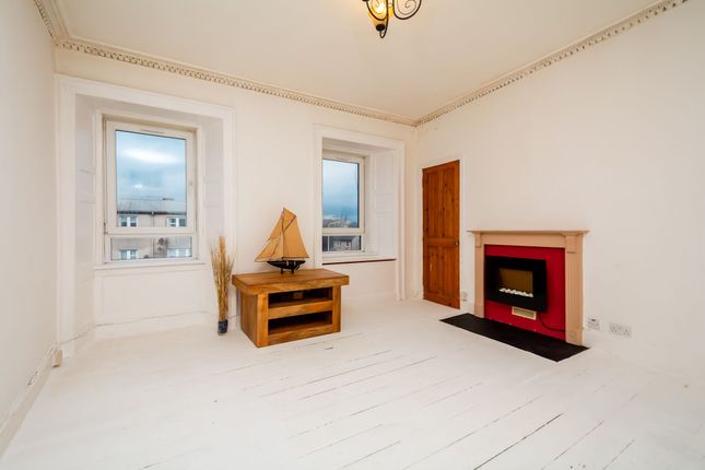 2 bed property, in Newbigging, £152,500
