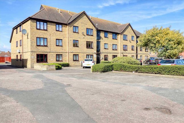 1 bed property, in Empire Court, £80,000