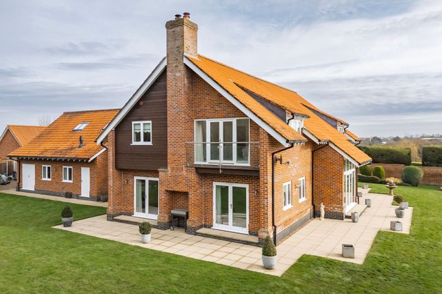 4 bed property, in Primrose Lane, £950,000