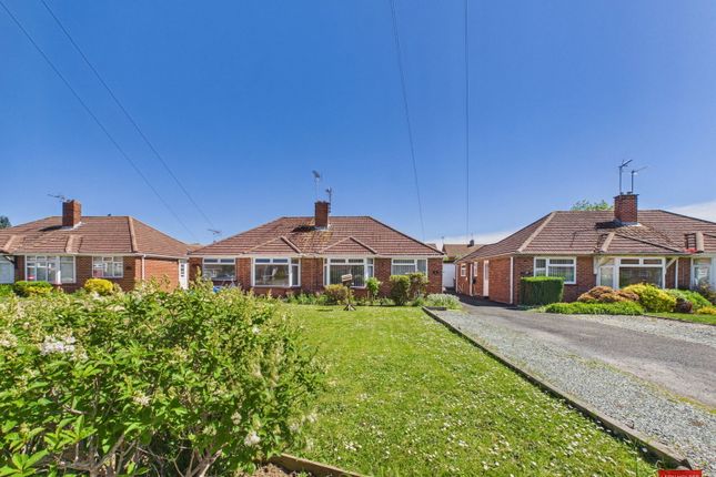 2 bed property, in Rodney Close, £230,000