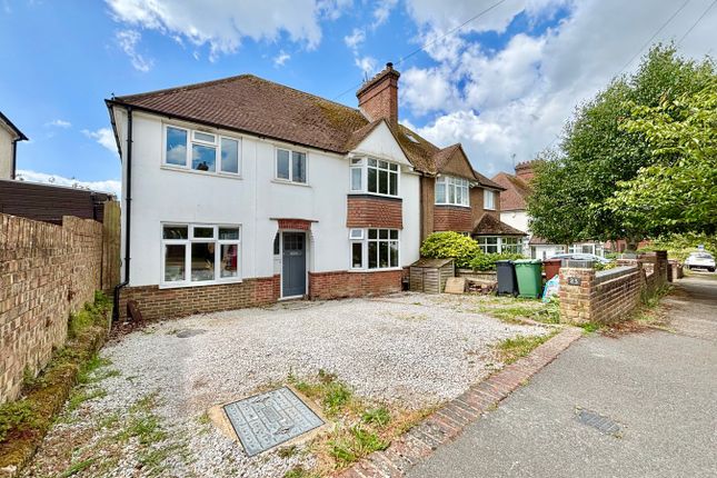 4 bed property, in St James Avenue, £429,950