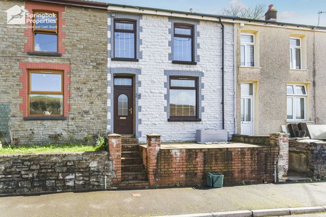 3 bed property, in Heath Terrace, £130,000