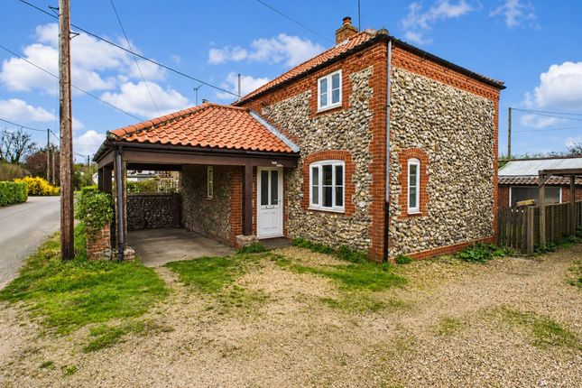 2 bed property, in Old Turnpike Road, £250,000