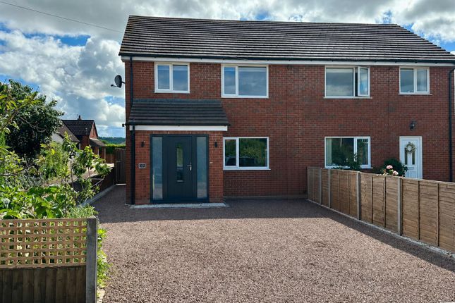 3 bed property, in Green Lane, £279,950