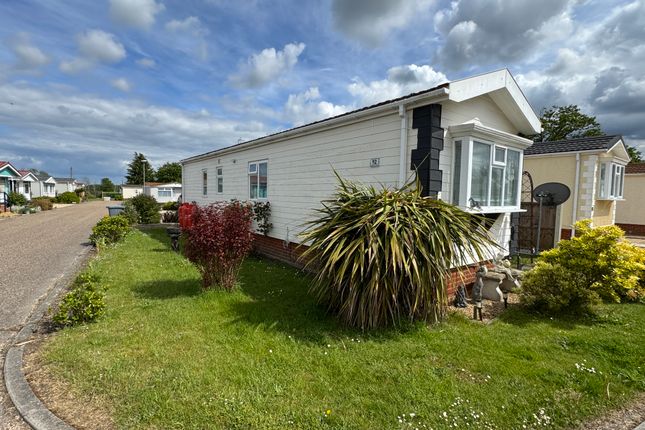 2 bed property, in Woodland View, £80,000