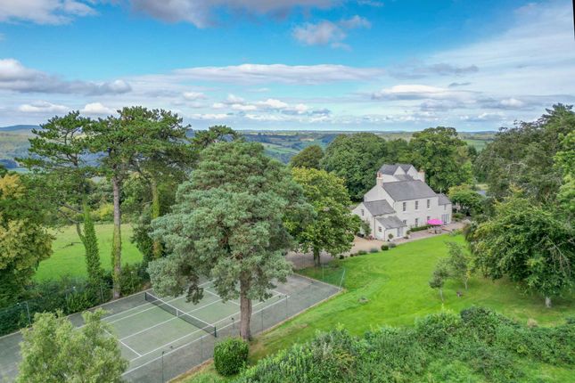 5 bed property, in The Common, £1,350,000