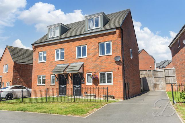 3 bed property, in Kernel Way, £210,000
