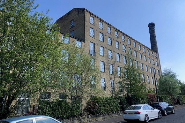 2 bed property, in Perseverance Mill, £70,000