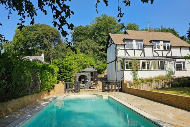 5 bed property, in Weald Way, £1,000,000
