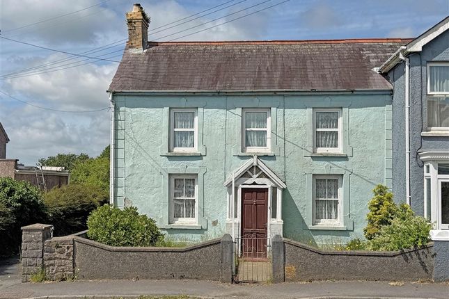 4 bed property, in Clynderwen, £40,000