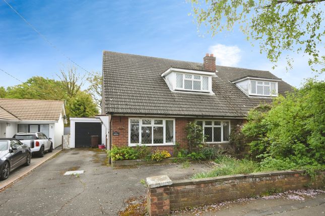 4 bed property, in Wyatts Green Lane, £600,000