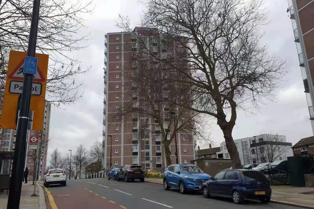 2 bed property, in Frances Street, £235,000