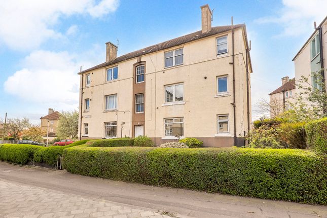 2 bed property, in Hawkhill Avenue, £165,000