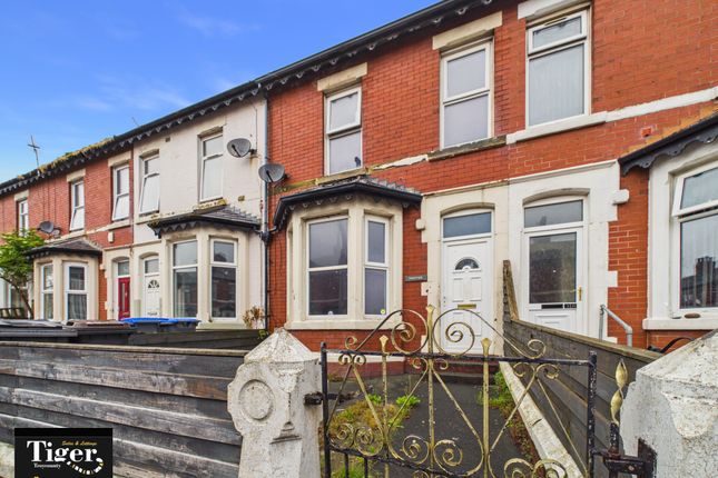 4 bed property, in Hawthorn Road, £80,000