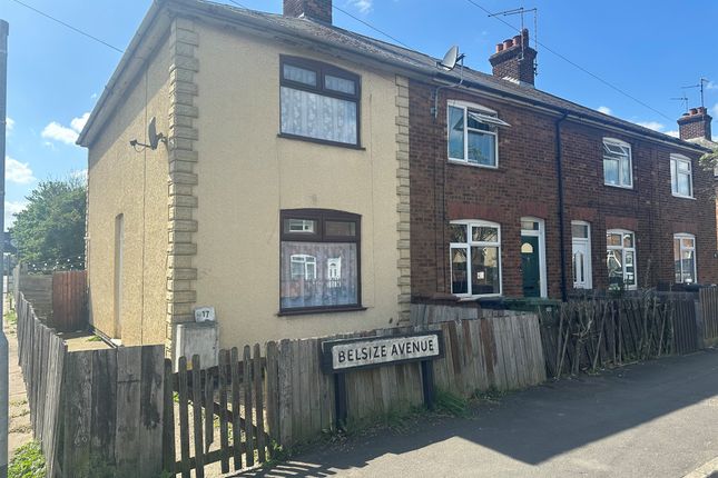 2 bed property, in Belsize Avenue, £140,000