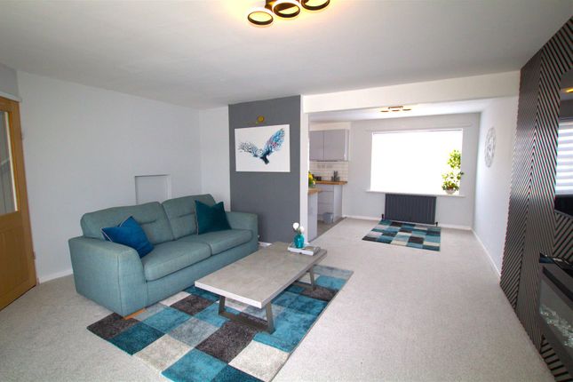 3 bed property, in Surbiton Road, £195,000