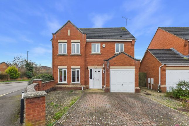 4 bed property, in Galileo Gardens, £550,000