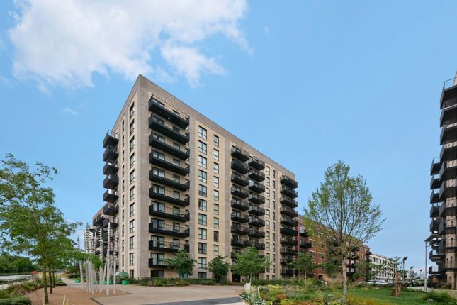 2 bed property, in Forastero House, £474,950