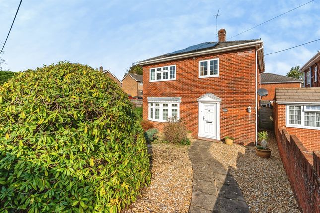 4 bed property, in Leigh Road, £525,000