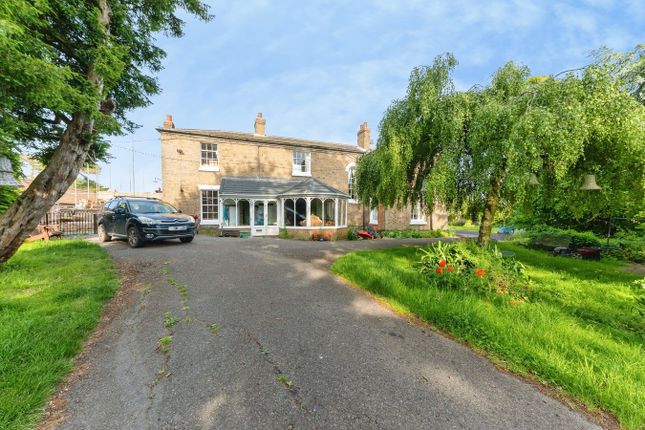 5 bed property, in Cadney Road, £880,000