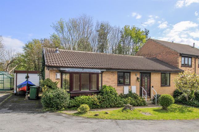 2 bed property, in Hopewell Way, £200,000
