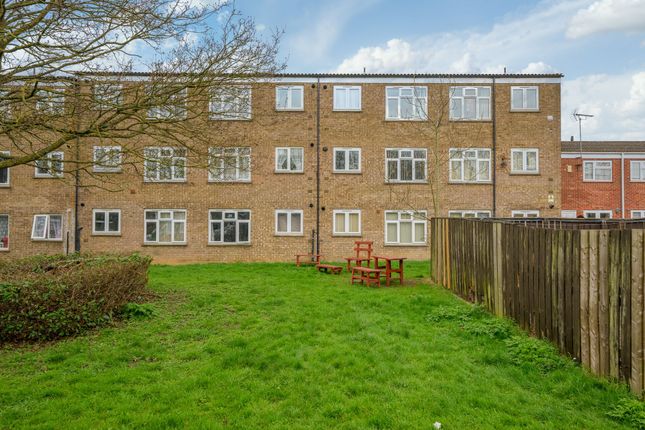 1 bed property, in Thistle Drive, £90,000