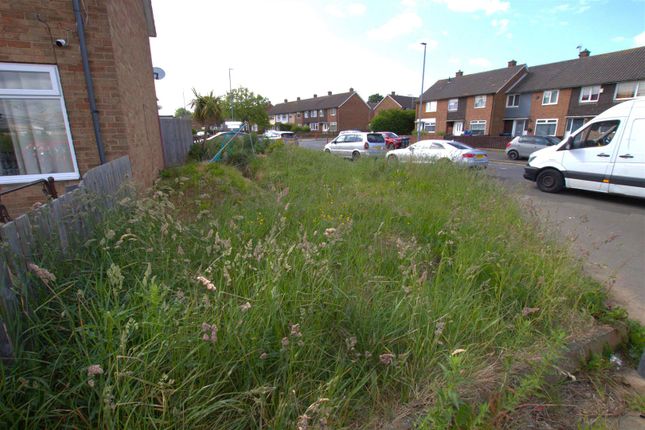 Studio, in Gretton Avenue, £30,000