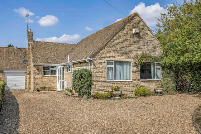 3 bed property, in Willow Bank Road, £450,000