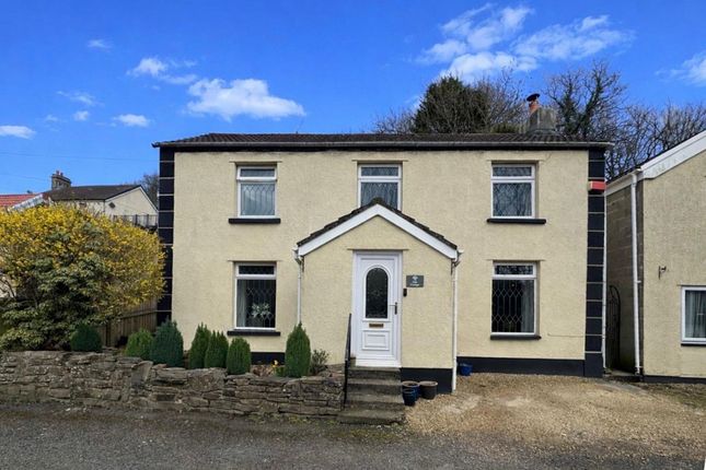 3 bed property, in Woodfieldside, £320,000