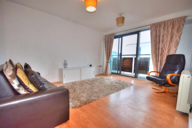 2 bed property, in Colquitt Street, £145,000