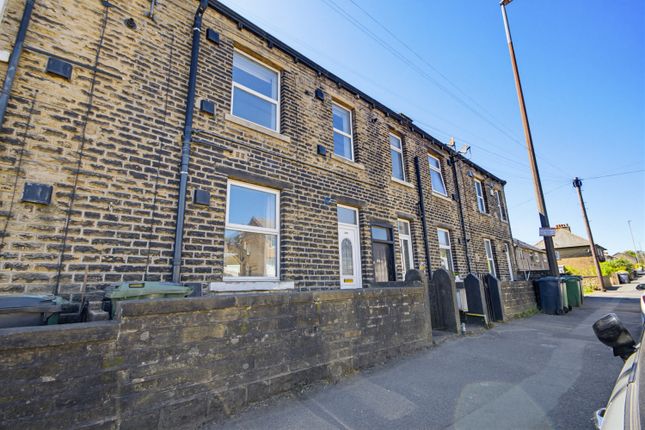 2 bed property, in 219 New Hey Road, £109,500
