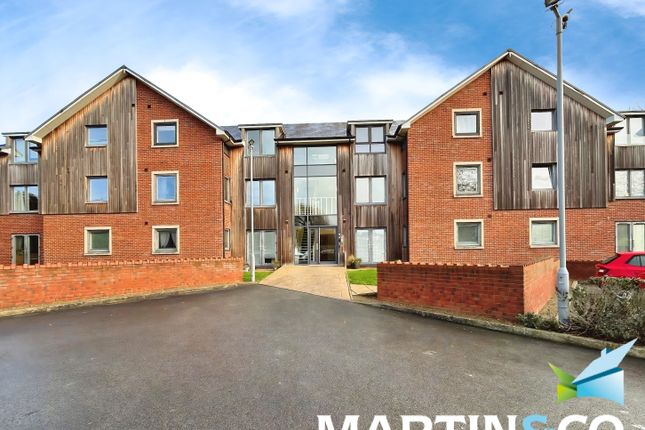 1 bed property, in Huntsman House, £49,950
