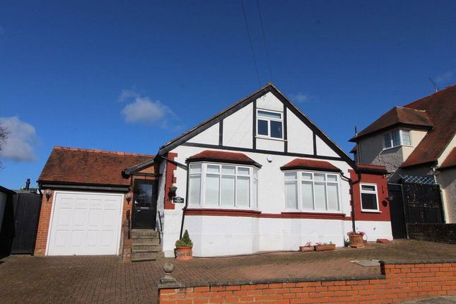 4 bed property, in Oak Avenue, £1,000,000