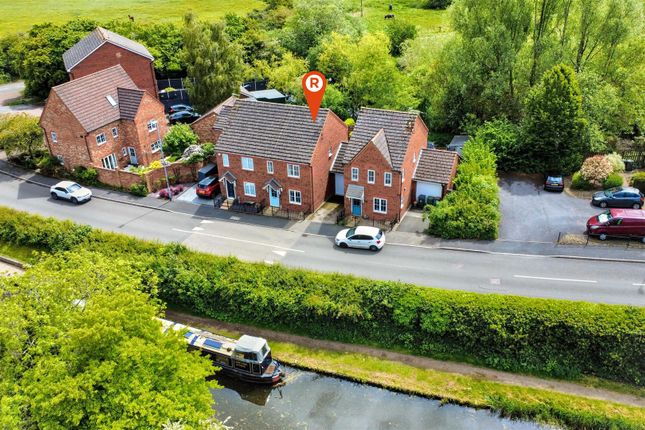 3 bed property, in New Bridge Road, £250,000