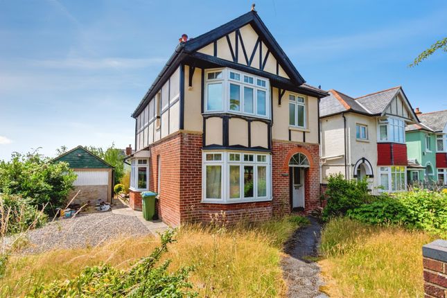 3 bed property, in Eynham Avenue, £300,000