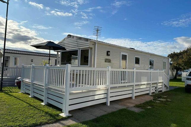 3 bed property, in Shorefield Country Park, £34,000