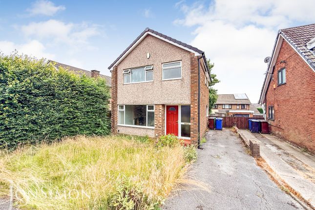 3 bed property, in Booth Way, £260,000