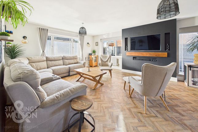 5 bed property, in The Common, £650,000