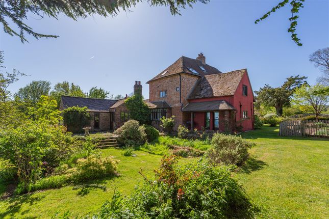 5 bed property, in Cliffords Mesne, £850,000