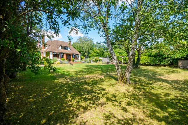 4 bed property, in Whiteditch Lane, £895,000