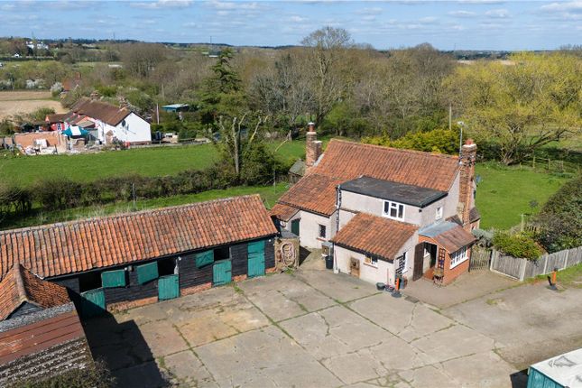 2 bed property, in Albyns Lane, £1,200,000