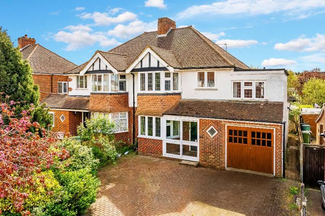 4 bed property, in Craddocks Avenue, £725,000