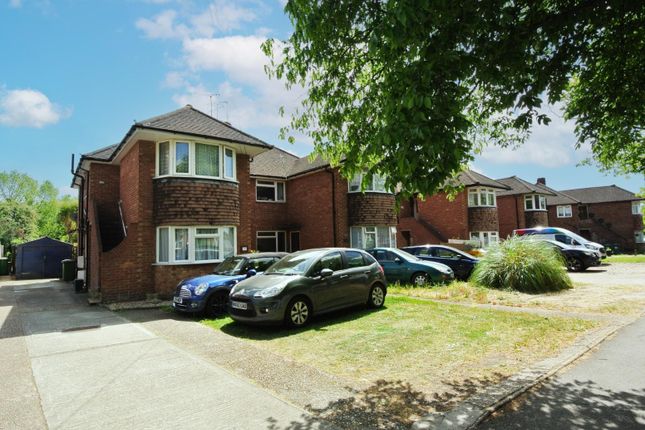 2 bed property, in Clare Road, £290,000