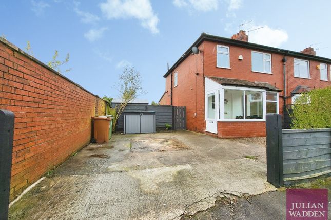 3 bed property, in Rowsley Grove, £365,000